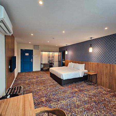Le'Genda Hotel كاجانغ الغرفة الصورة