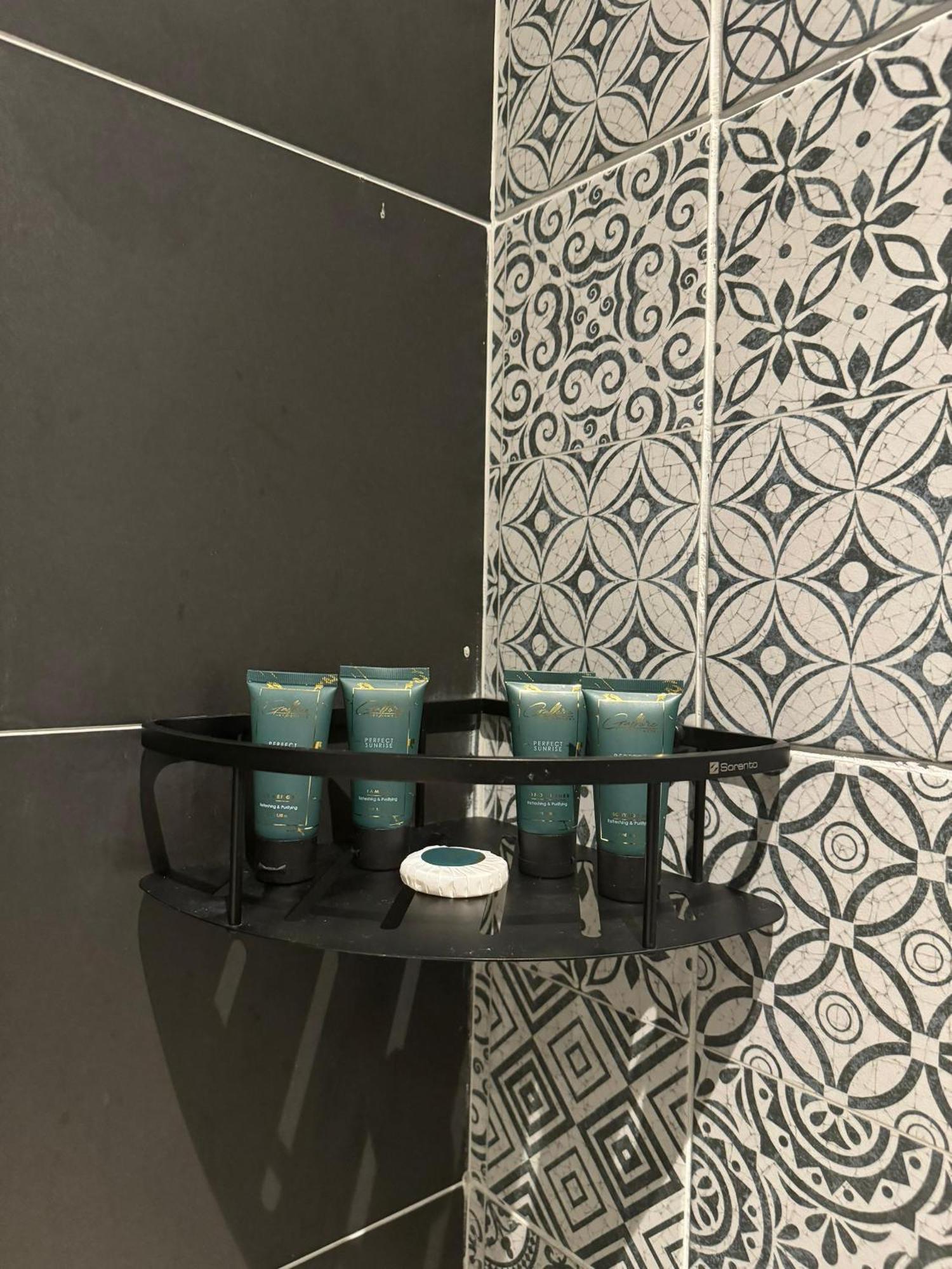 Le'Genda Hotel كاجانغ المظهر الخارجي الصورة