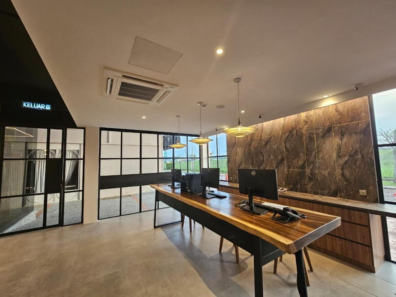 Le'Genda Hotel كاجانغ المظهر الخارجي الصورة