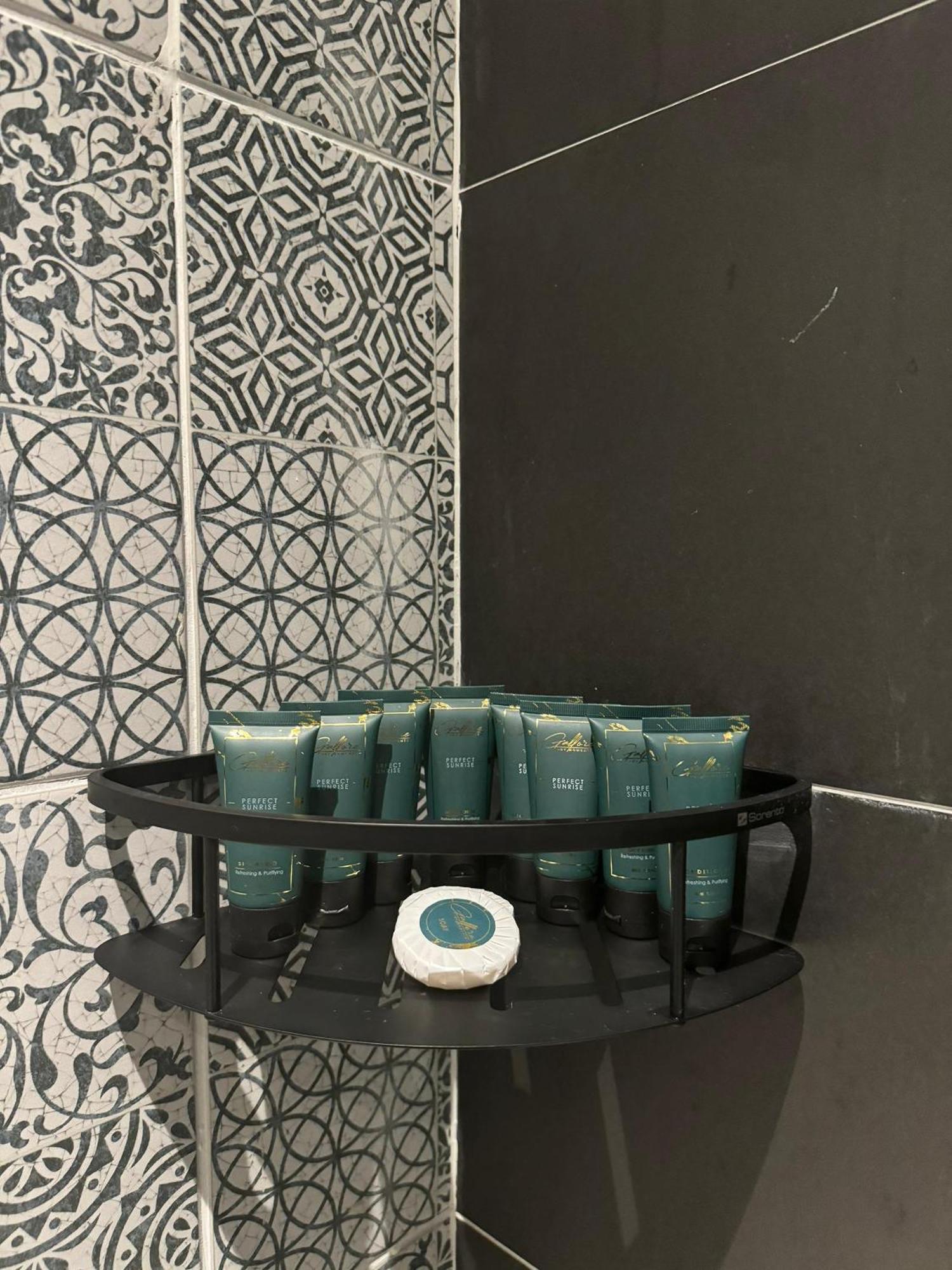 Le'Genda Hotel كاجانغ المظهر الخارجي الصورة