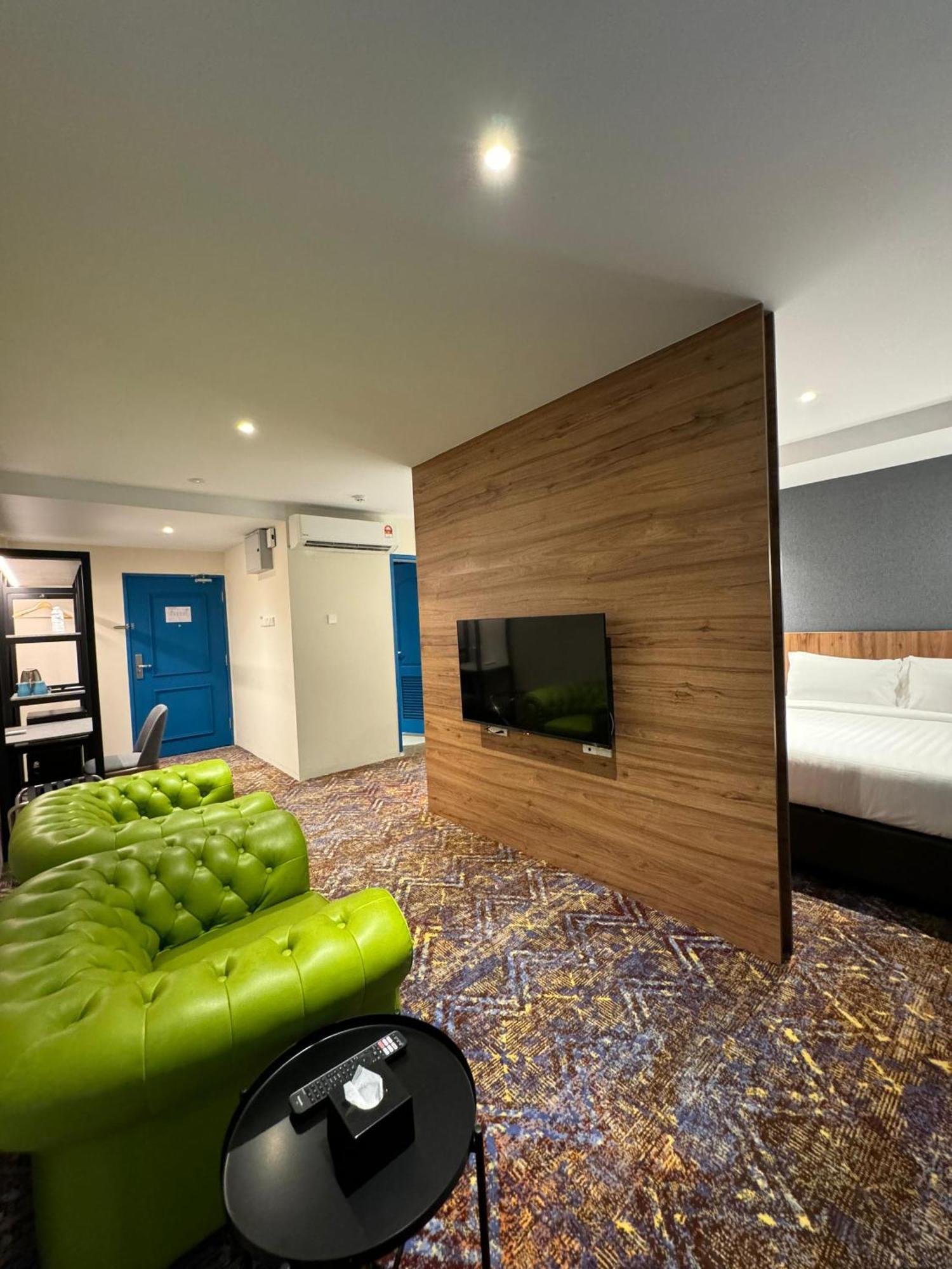 Le'Genda Hotel كاجانغ المظهر الخارجي الصورة