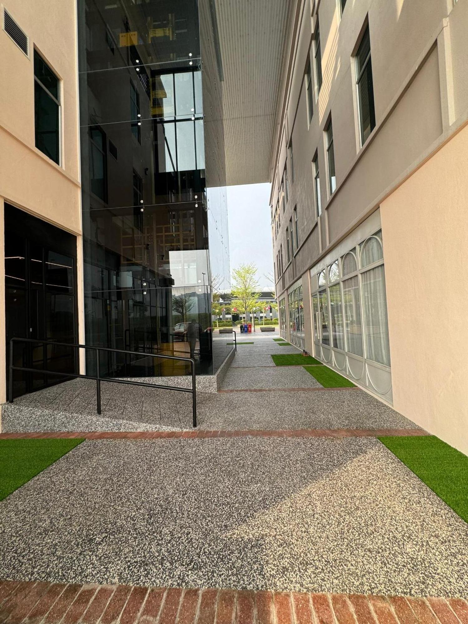 Le'Genda Hotel كاجانغ المظهر الخارجي الصورة