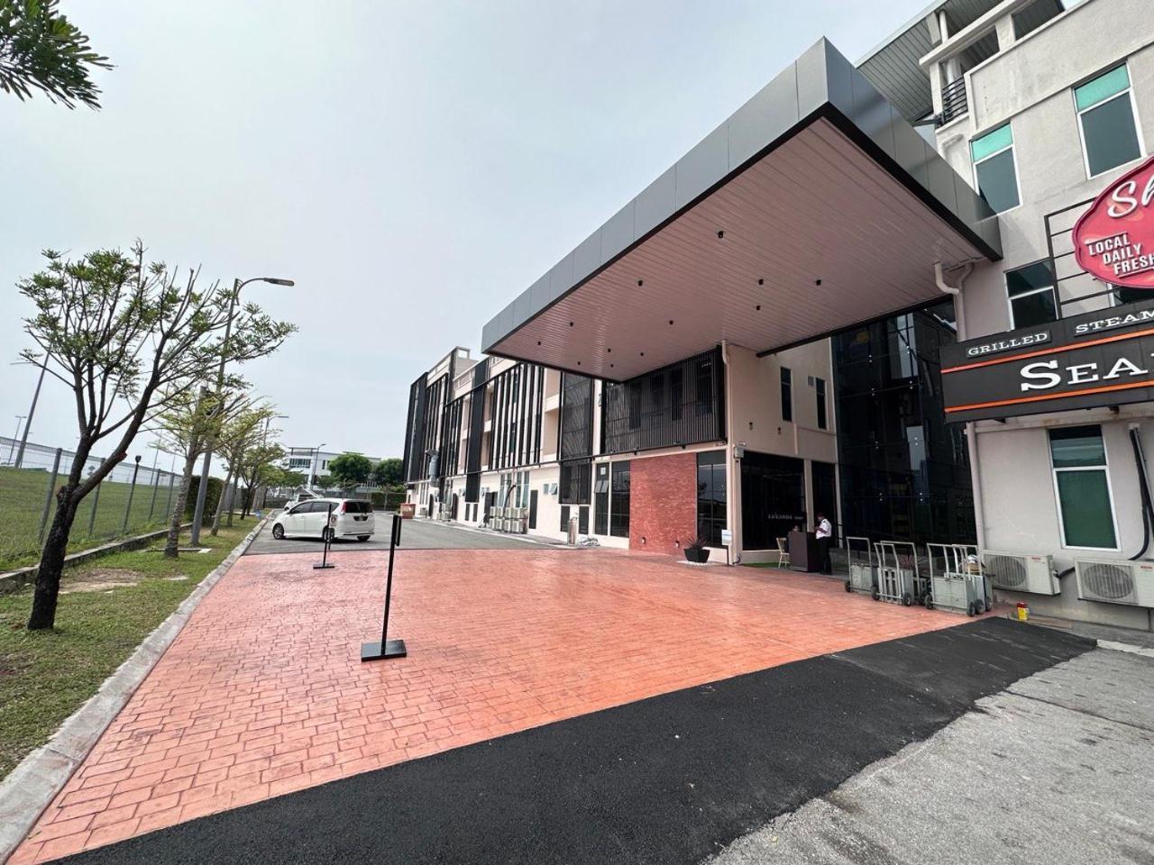Le'Genda Hotel كاجانغ المظهر الخارجي الصورة